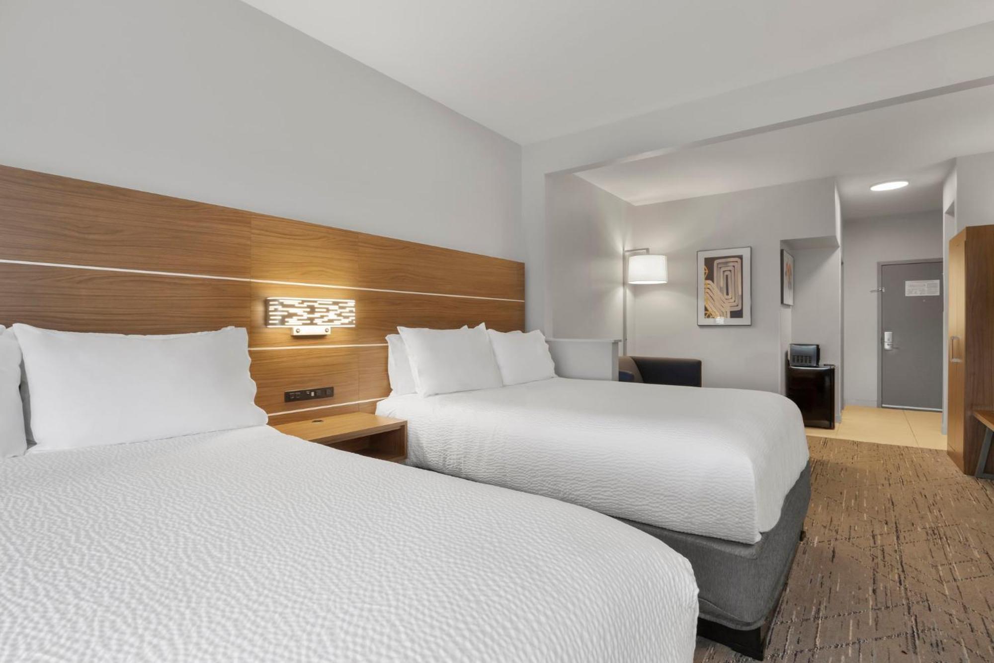 Holiday Inn Express Hotel & Suites West Coxsackie By Ihg Exterior photo
